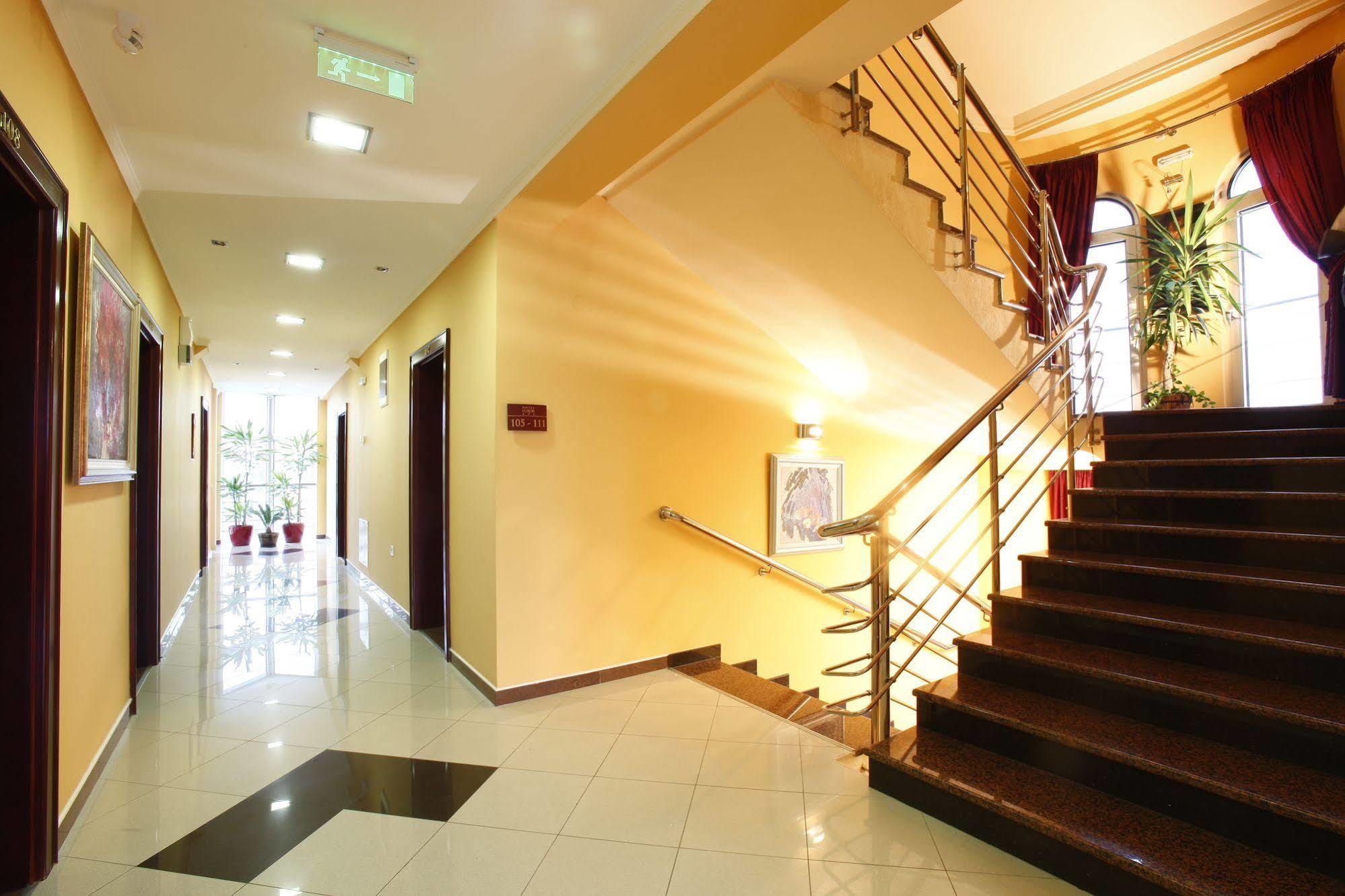 Hotel Luxor Skopje Eksteriør bilde
